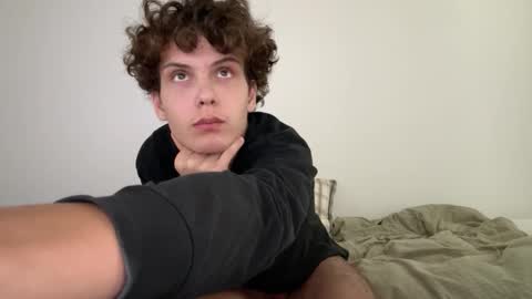 wilddesire18 online show from October 3, 2025, 3:31 pm