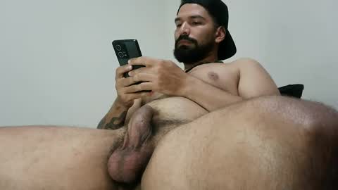 Snapshot of wilder_grey chatting on January 24, 2025, 12:09 am Wilder Grey online show from January 24, 2025, 12:09 am