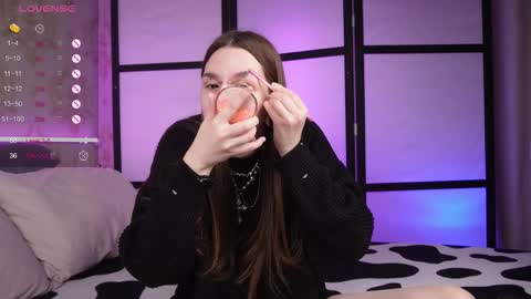 .. alice .. online show from March 8, 2026, 8:40 am