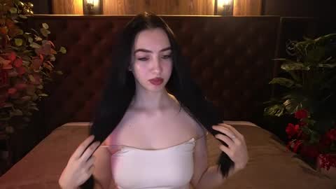 Alena online show from April 8, 2026, 6:13 am