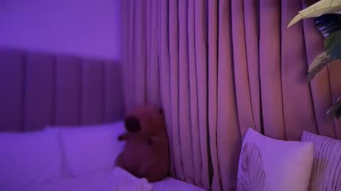 CHRISTINE online show from February 14, 2026, 4:42 am