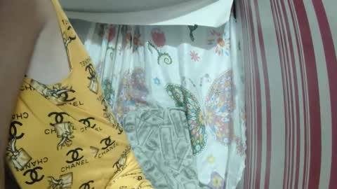 Snapshot of wildpoohkhaye chatting on March 11, 2025, 9:04 pm wildpoohkhaye online show from March 11, 2025, 9:04 pm