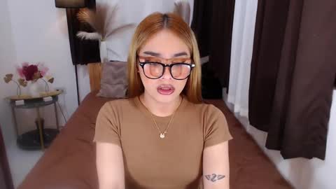 Snapshot of wildsassy0719 chatting on January 23, 2025, 11:15 pm shea online show from January 23, 2025, 11:15 pm