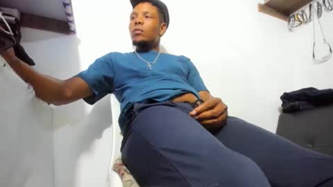 Snapshot of wilfer484725 chatting on February 18, 2026, 12:17 am wilfer online show from February 18, 2026, 12:17 am