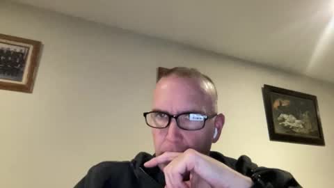 Snapshot of william_zooker chatting on February 12, 2025, 5:47 am Zooker online show from February 12, 2025, 5:47 am