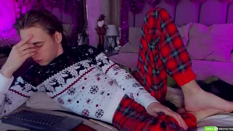 William online show from December 22, 2025, 3:14 am