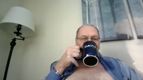 Snapshot of willnedoher chatting on January 15, 2025, 1:41 pm Willhedoher online show from January 15, 2025, 1:41 pm