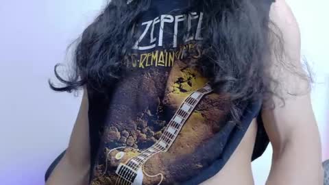 willy_veins online show from April 23, 2026, 9:17 pm