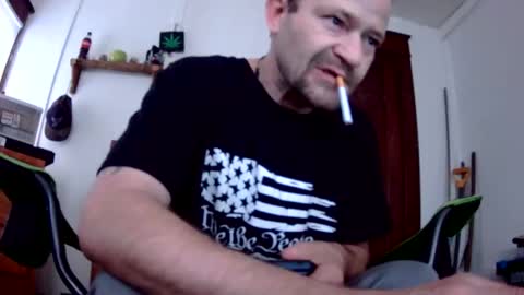willydogg83 online show from April 12, 2026, 12:10 pm