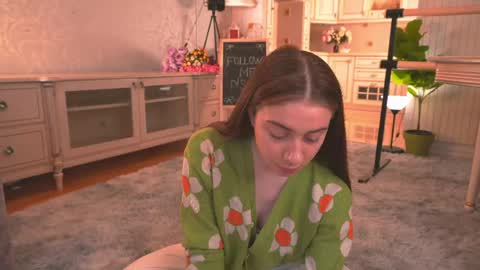 Snapshot of winnieriedesel chatting on April 14, 2026, 3:23 am Lillian online show from April 14, 2026, 3:23 am