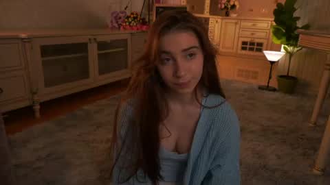 Snapshot of winnieriedesel chatting on April 15, 2026, 3:24 am Lillian online show from April 15, 2026, 3:24 am
