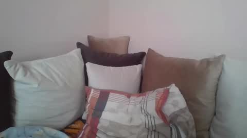 winston1982q online show from March 1, 2026, 12:51 pm