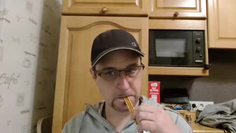 Snapshot of wirzwei8883 chatting on December 2, 2024, 4:42 pm Dirty online show from December 2, 2024, 4:42 pm