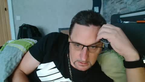 Snapshot of wirzwei8883 chatting on September 28, 2025, 2:33 pm Dirty online show from September 28, 2025, 2:33 pm