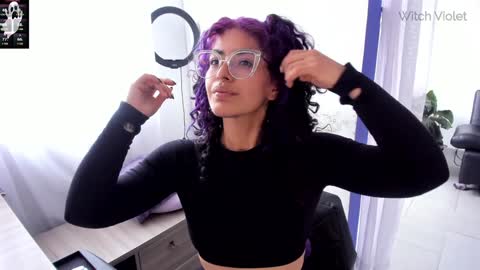 Snapshot of witchofhearts chatting on January 31, 2025, 9:16 pm Luna Violeta A r t i s t online show from January 31, 2025, 9:16 pm