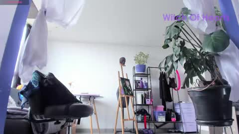 Snapshot of witchofhearts chatting on May 26, 2026, 4:58 pm Luna Violeta A r t i s t online show from May 26, 2026, 4:58 pm