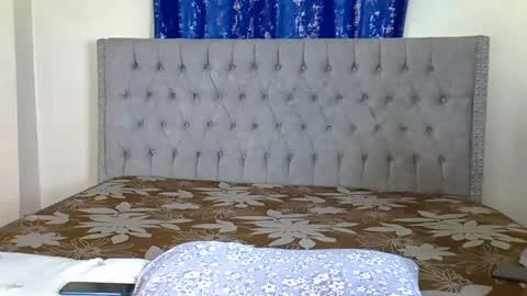 girlie o online show from December 26, 2024, 3:20 pm