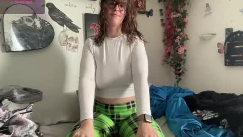 Snapshot of wldntulik2no chatting on March 24, 2026, 2:44 pm Moth online show from March 24, 2026, 2:44 pm