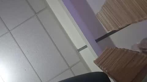 Snapshot of wnhz27 chatting on February 3, 2026, 2:53 am wnhz27 online show from February 3, 2026, 2:53 am