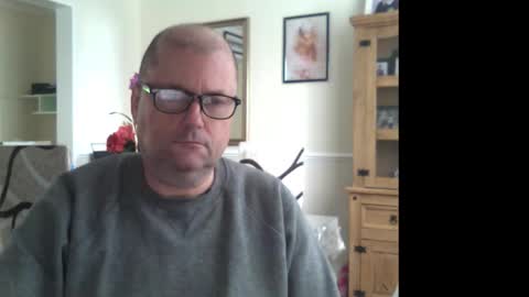 Snapshot of wobble444 chatting on October 1, 2025, 9:48 am wobble444 online show from October 1, 2025, 9:48 am