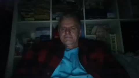 wohnung_at online show from February 12, 2025, 8:06 am