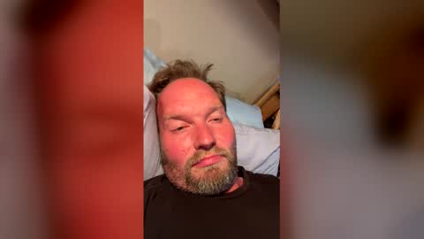 wolf198732 online show from May 1, 2026, 12:48 am