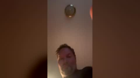 wolf198732 online show from May 3, 2026, 10:43 am