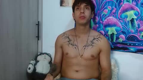 wolf_light online show from January 8, 2026, 2:03 am