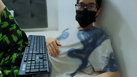  W O L F  online show from February 18, 2025, 11:33 am