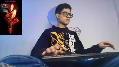  W O L F  online show from September 24, 2025, 11:46 am