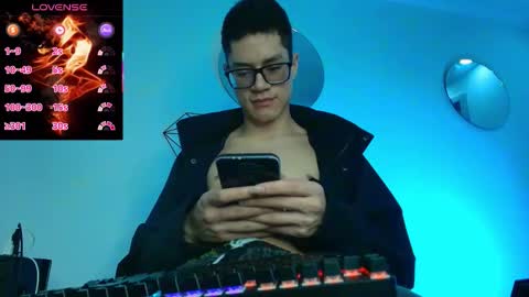  W O L F  online show from February 6, 2026, 12:19 pm