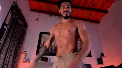 Snapshot of wolferatus chatting on December 27, 2024, 6:42 pm wolferatus online show from December 27, 2024, 6:42 pm