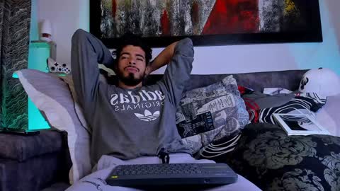 Snapshot of wolferatus chatting on January 7, 2025, 6:45 pm wolferatus online show from January 7, 2025, 6:45 pm