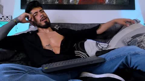 Snapshot of wolferatus chatting on January 29, 2025, 8:56 pm wolferatus online show from January 29, 2025, 8:56 pm