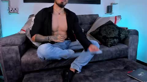 Snapshot of wolferatus chatting on March 1, 2025, 8:42 pm wolferatus online show from March 1, 2025, 8:42 pm