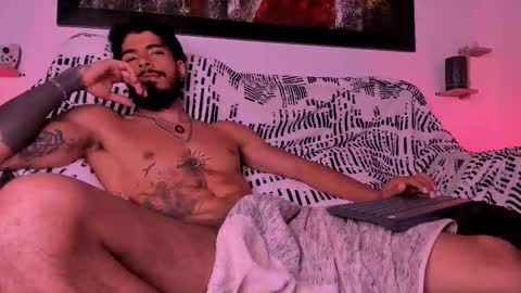 Snapshot of wolferatus chatting on December 16, 2025, 10:48 pm wolferatus online show from December 16, 2025, 10:48 pm