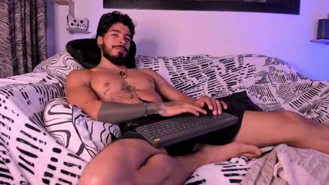 Snapshot of wolferatus chatting on December 17, 2025, 4:24 pm wolferatus online show from December 17, 2025, 4:24 pm