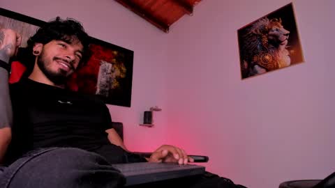 Snapshot of wolferatus chatting on April 7, 2026, 11:37 pm wolferatus online show from April 7, 2026, 11:37 pm