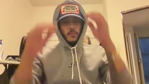 wolfywolf69465 online show from May 4, 2026, 1:56 am
