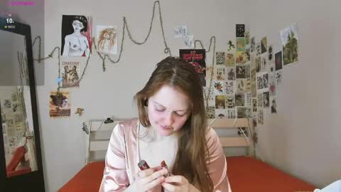 wonderconnie online show from May 13, 2026, 2:53 am