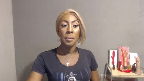 SHENIEL RODRIGUEZ online show from March 19, 2026, 2:37 am