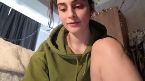 Stia online show from February 11, 2026, 10:09 am