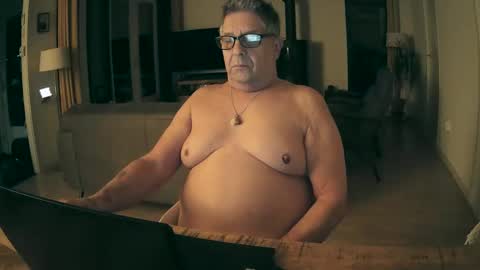 woodwurm and Snoeske online show from February 17, 2026, 3:14 am