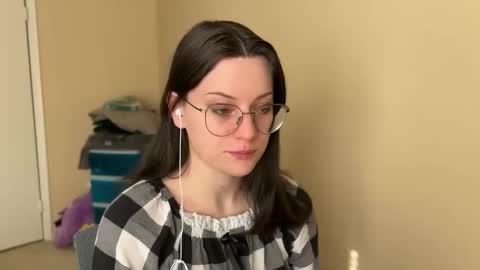 Snapshot of worship_lucina chatting on January 20, 2025, 3:39 pm Lucina online show from January 20, 2025, 3:39 pm