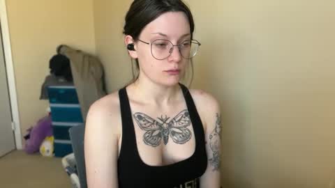 Snapshot of worship_lucina chatting on February 28, 2025, 7:35 pm Lucina online show from February 28, 2025, 7:35 pm