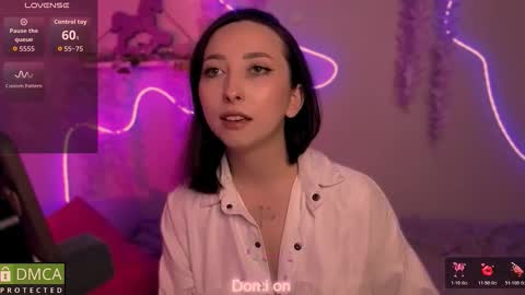 Snapshot of wow_sue chatting on February 7, 2026, 5:22 am Sue online show from February 7, 2026, 5:22 am