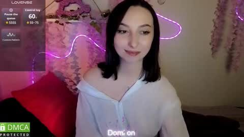 Snapshot of wow_sue chatting on March 11, 2026, 5:19 pm Sue online show from March 11, 2026, 5:19 pm