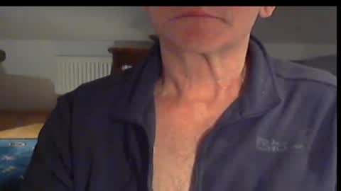 Wuki online show from March 6, 2025, 9:42 pm