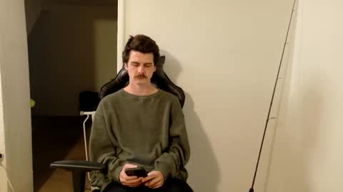 Wyatt online show from April 10, 2026, 6:29 am