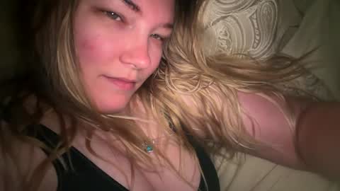 Mariah  online show from April 19, 2026, 5:56 pm